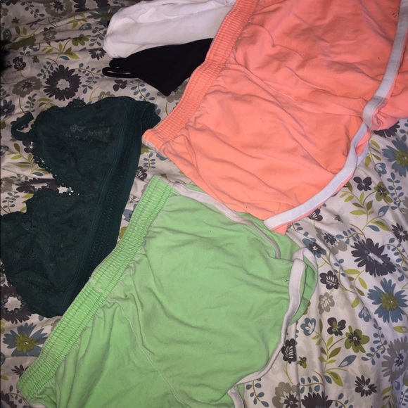 5 item bundle 😊 - Picture 3 of 5